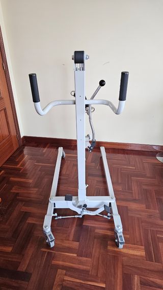 GRUA HIDRÁULICA para dependientes