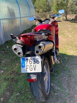 Honda Vfr 800 con ABS.