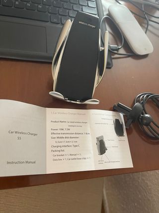 Soporte cargador movil en el coche