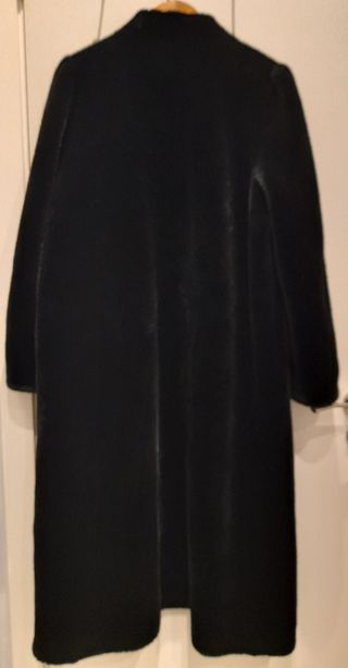 Abrigo y gorro ecopiel vison