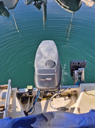 Vendo barco y atraque en barrio pesquero