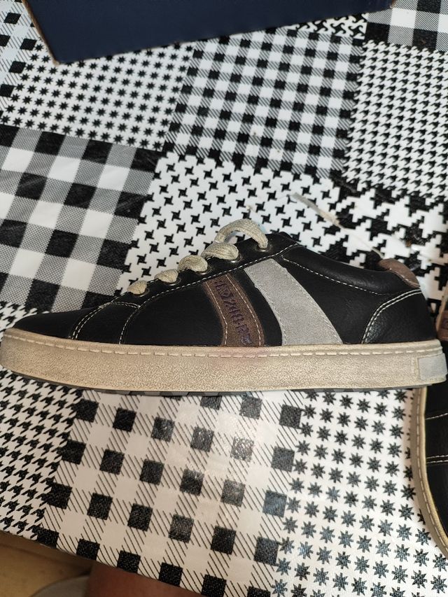 Zapatillas talla 35 nuevas con etiquetas