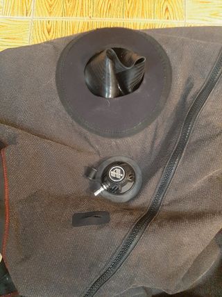 Traje seco de buceo rofos cave