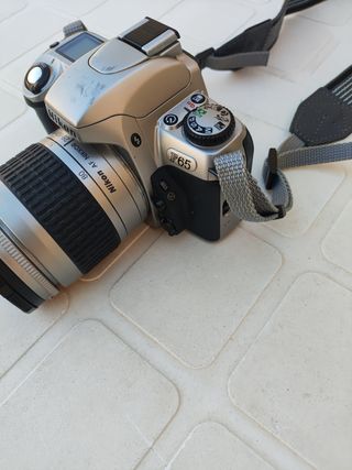 Cámara Nikon F65-F65D