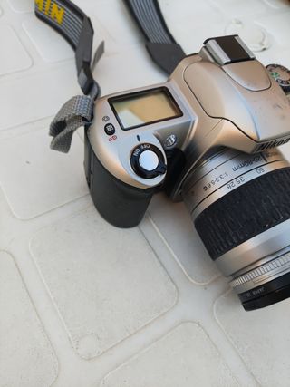 Cámara Nikon F65-F65D