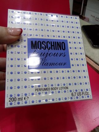 Latte corpo Moschino