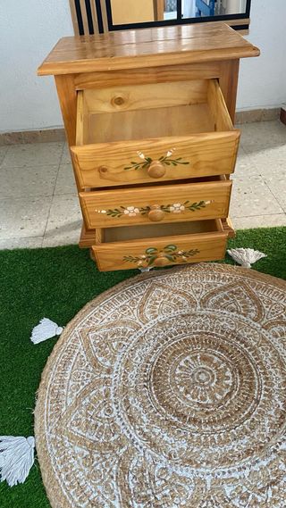 Mesa de noche auxiliar provenzal