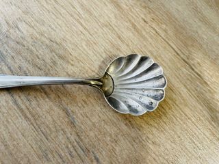 CUCHARITA DE PLATA PARA SERVIR QUESO RALLADO
