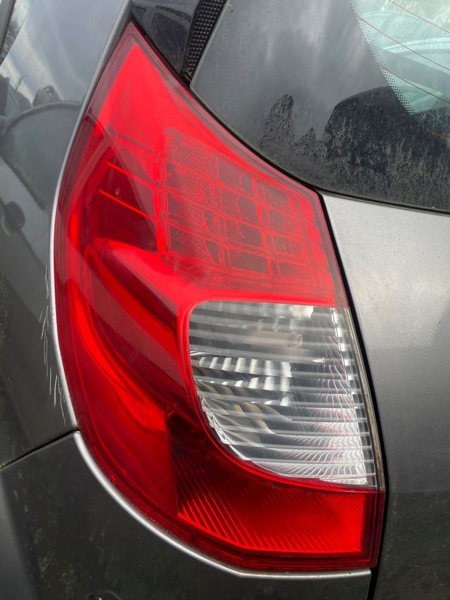 Piloto izq Renault Scenic 2