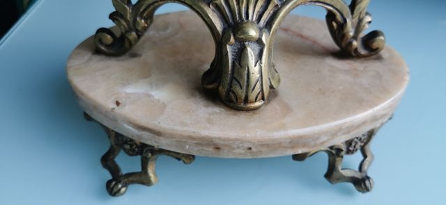 Reloj cuerda antiguo. 