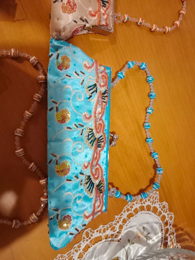 6 Bolsos de mano, el lote entero por 5€