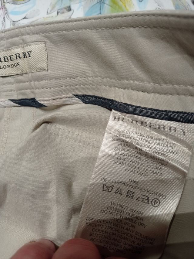 Burberry, pantaloni.