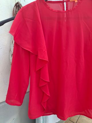Blusa mujer T 38. Medidas en descripción 