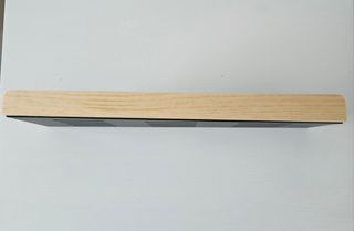 Balda negra con canto en madera