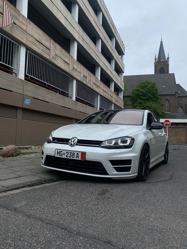 Volkswagen Golf 7R