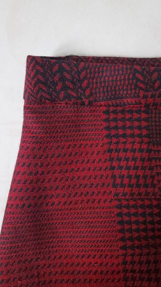 Falda pata de gallo Stradivarius