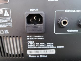 Amplificador con mesa medcladora