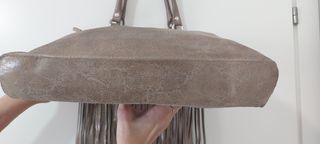 Borsa shopping in camoscio con frange