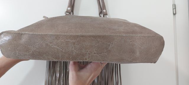 Borsa shopping in camoscio con frange