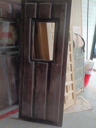 Puerta entrada de madera 