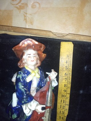 statuina porcellana capodimonte