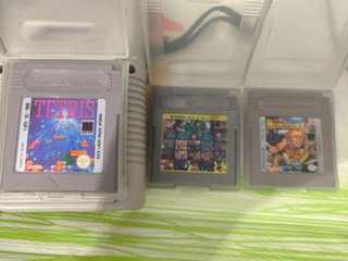 Gameboy más juegos y fundas