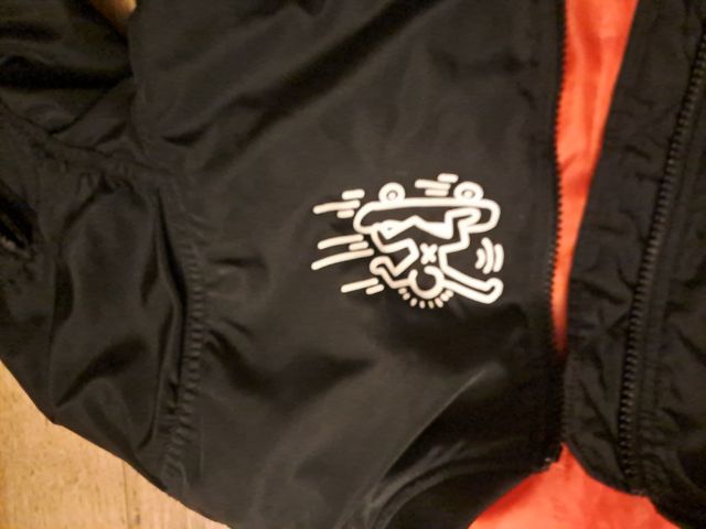 Abrigo T10 Keith Haring