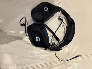 Ps4 con juegos mando y airiculares