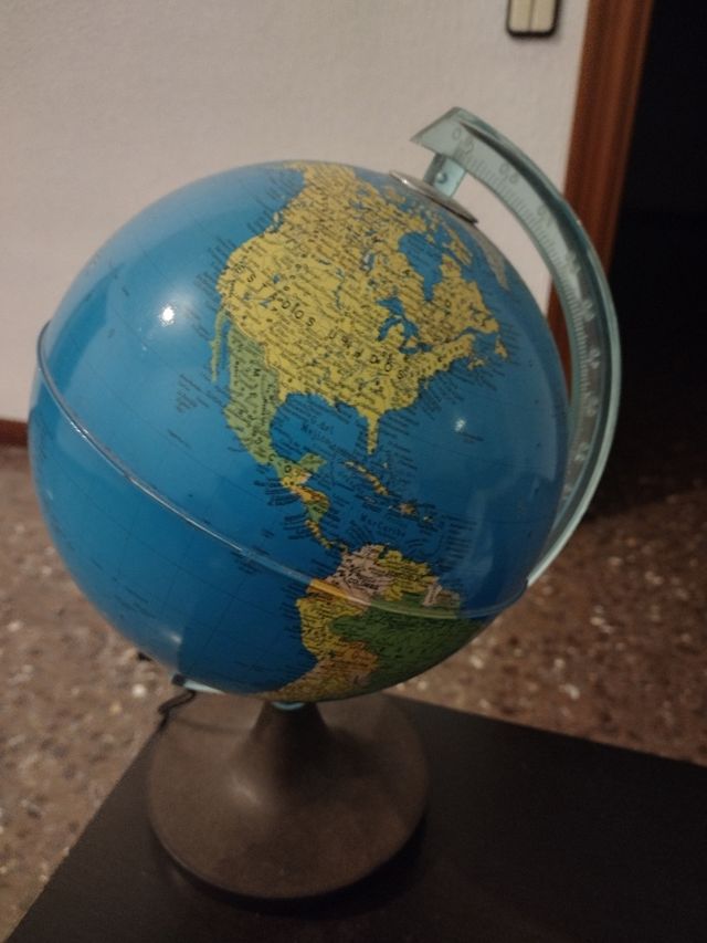 Bola del mundo con luz
