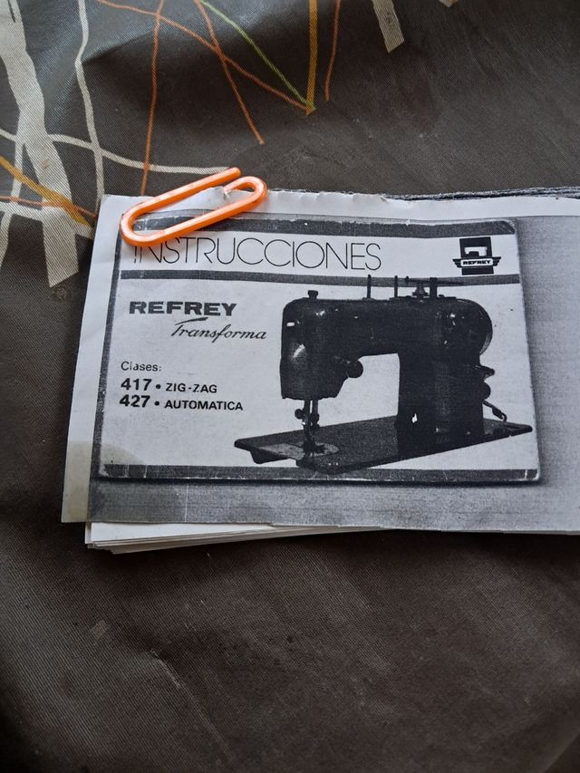 Refrey  transforma 427 maquina de  coser