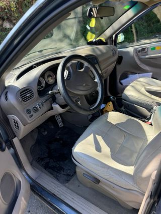 Chrysler Grand Voyager 2002 Alquiler