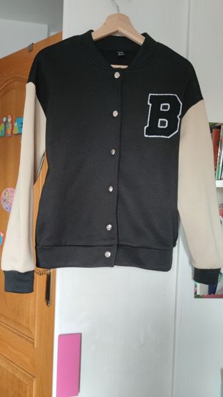 Chaqueta beisbolera oversize Shein Talla XS ó 36