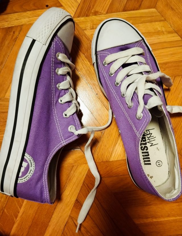 Zapatillas Mustang moradas