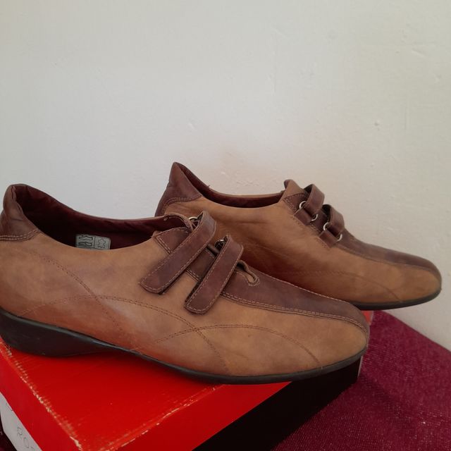 Scarpe in pelle per piedi delicati