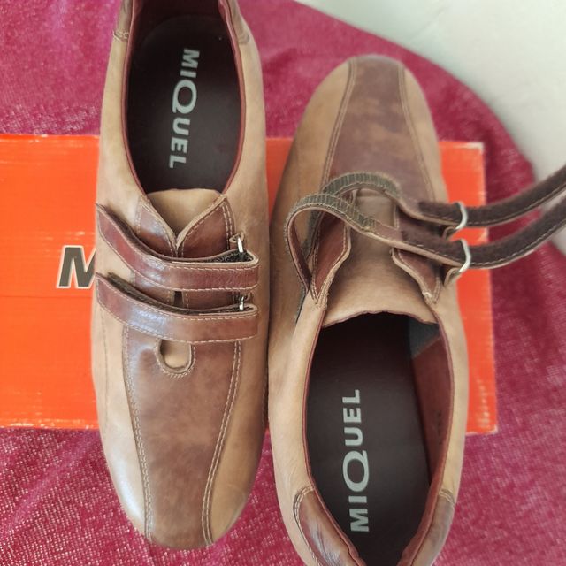 Scarpe in pelle per piedi delicati