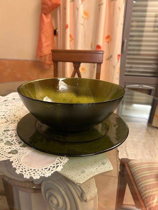 Insalatiera con piatto