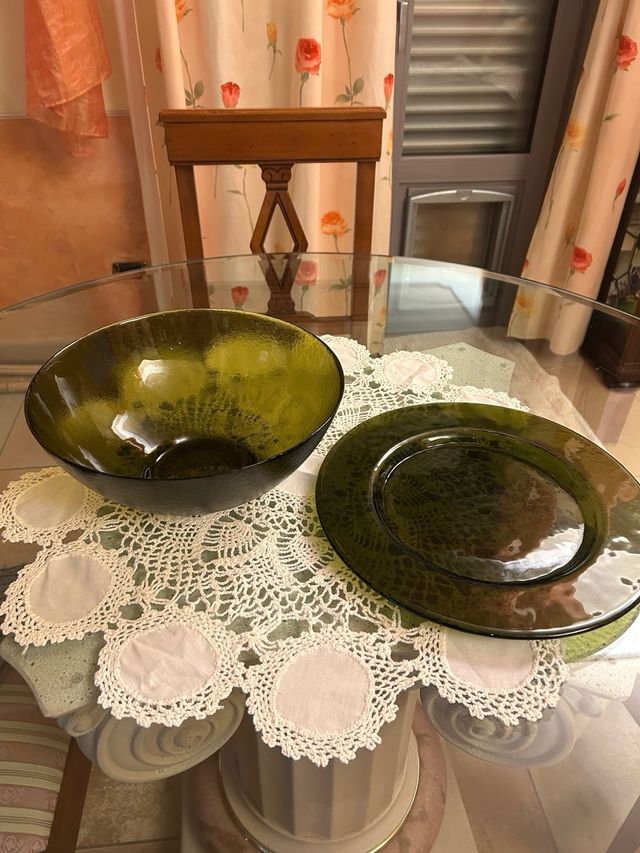 Insalatiera con piatto