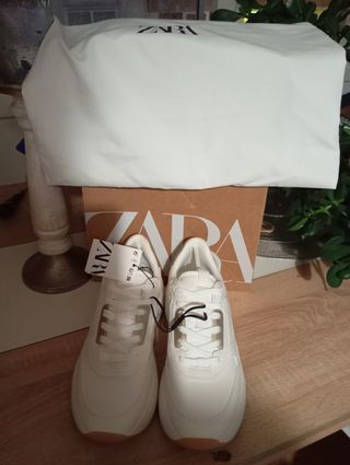 Zapatillas running Zara 