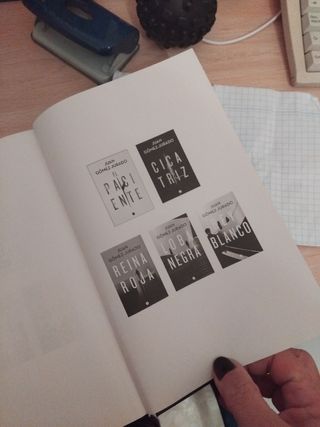 Todo vuelve. universo reina roja