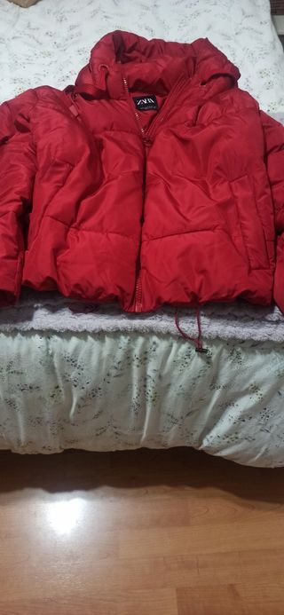Cazadora roja Zara