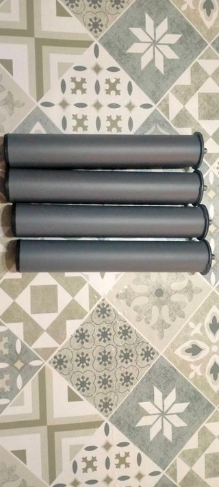 4 Patas para somier. Cilíndricas. 30 cm