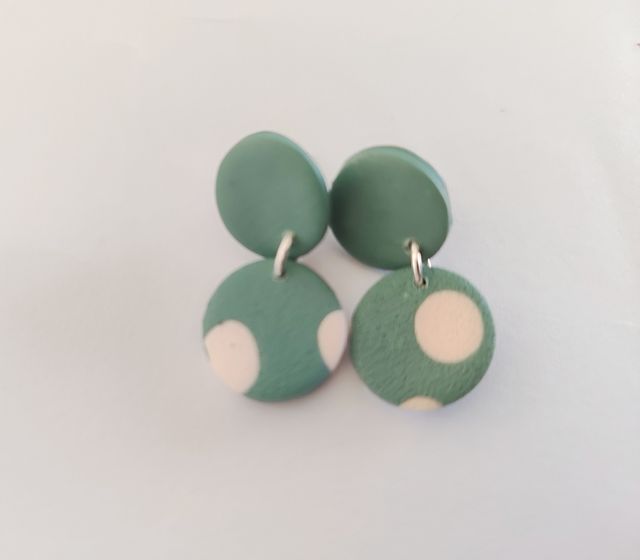 Pendientes de arcilla polimérica
