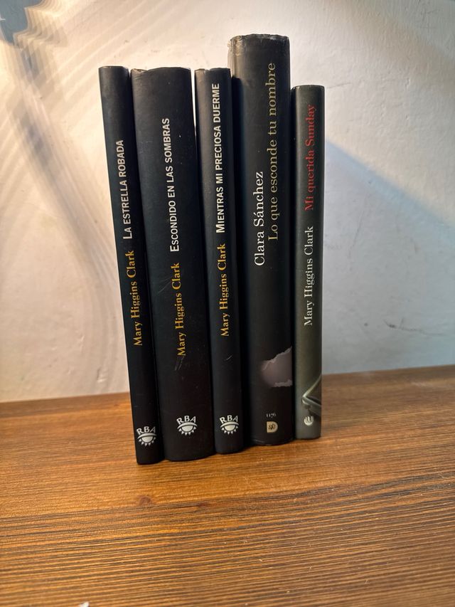 Pacchetto di libri misteriosi