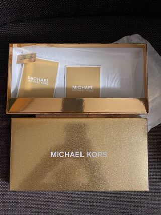 Caja carton para billetera y bolsa de Michael Kors