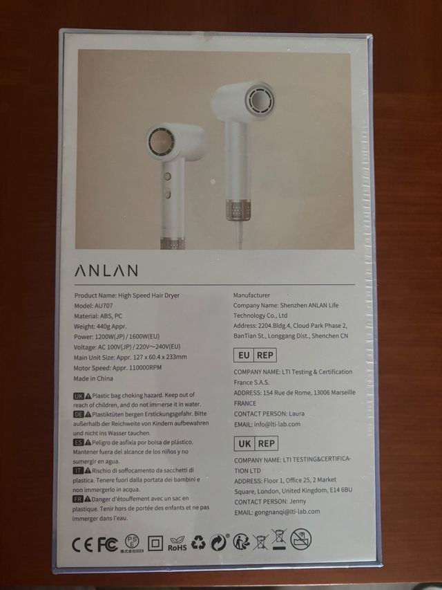 Secador de pelo moderno