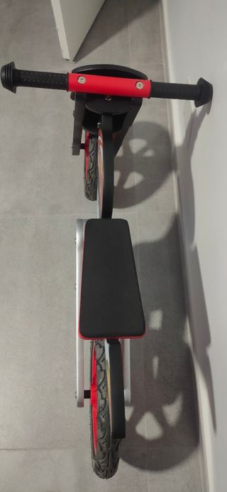 Bicicleta de equilibrio madera