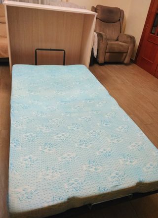 Mueble de comedor, vitrina y aparador marca HURTAD