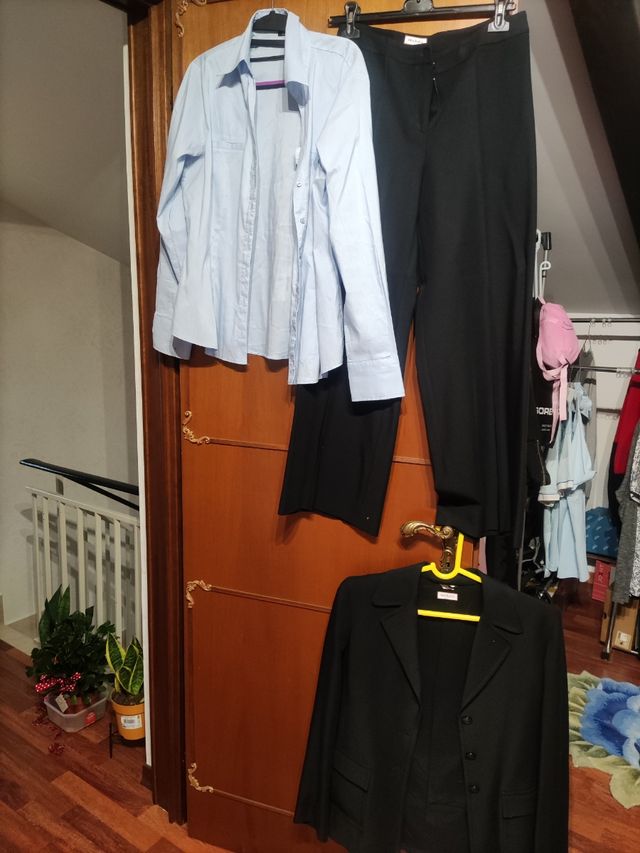 Completo con pantalone Max.Co