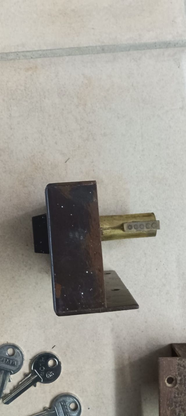 Cerradura Azbe 56-c-60 Dcha.