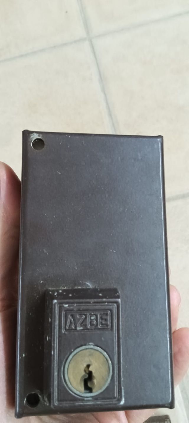 Cerradura Azbe 56-c-60 Dcha.